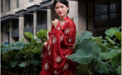 你看你的水喷的到处都是若